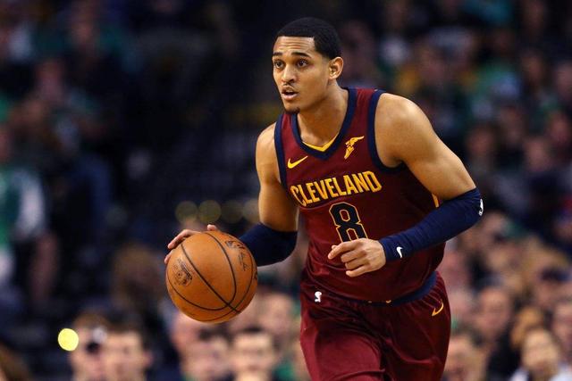 🏀四国赛-中国男篮再胜喀麦隆 贺希宁25+4+6 焦泊乔17+8
